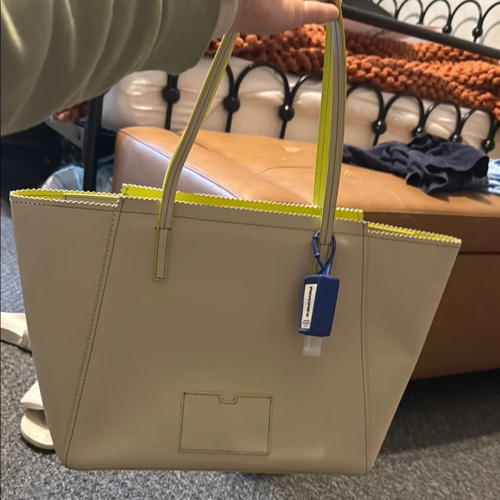 Cream and Yellow Structured Leather Tote Kate spade - Picture 2 of 4